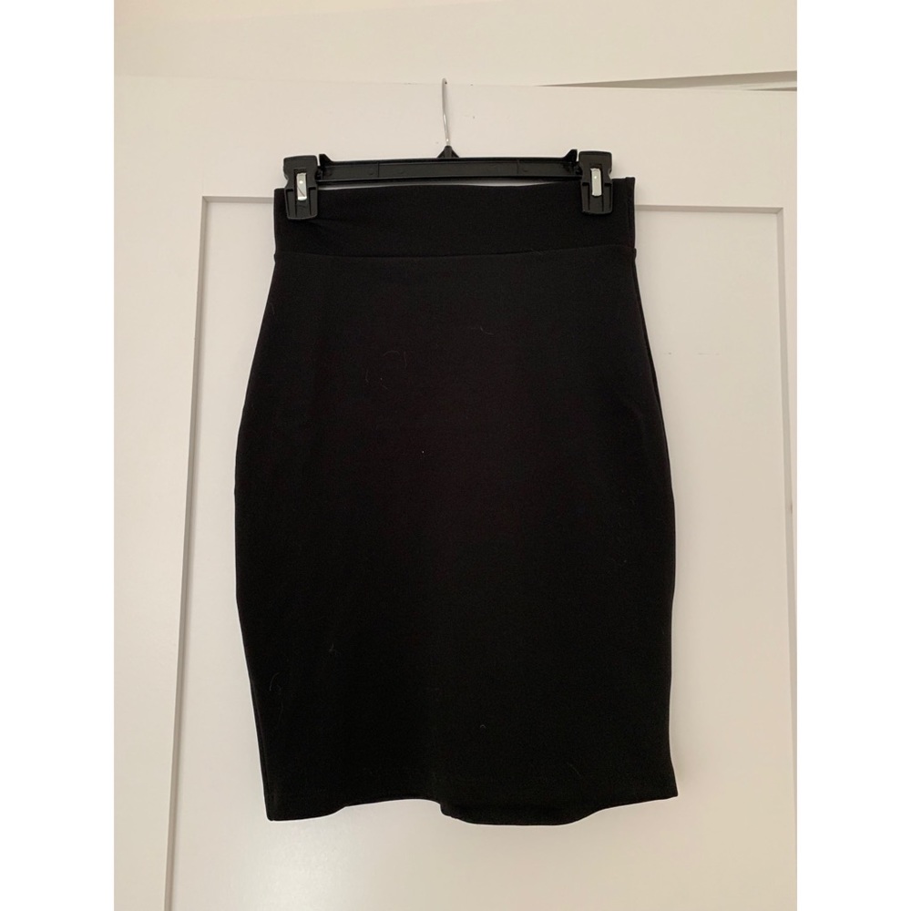 Foreign exchange skirt